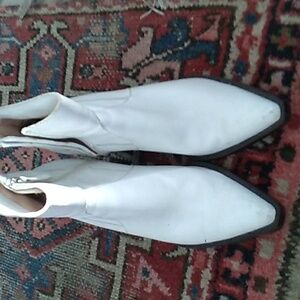 Zara white pointed toe cowboy boots 39